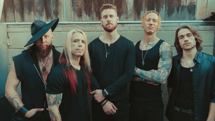 VELVET CHAINS lança novo single ‘War’